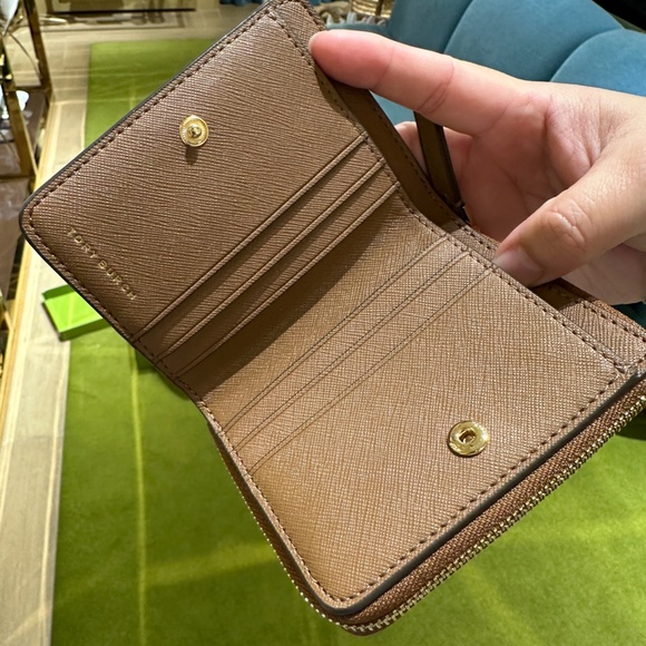 NWT! Tory Burch TB Emerson Mini Wallet 147606 In Moose/Brown With Gold Tone - Picture 7 of 11